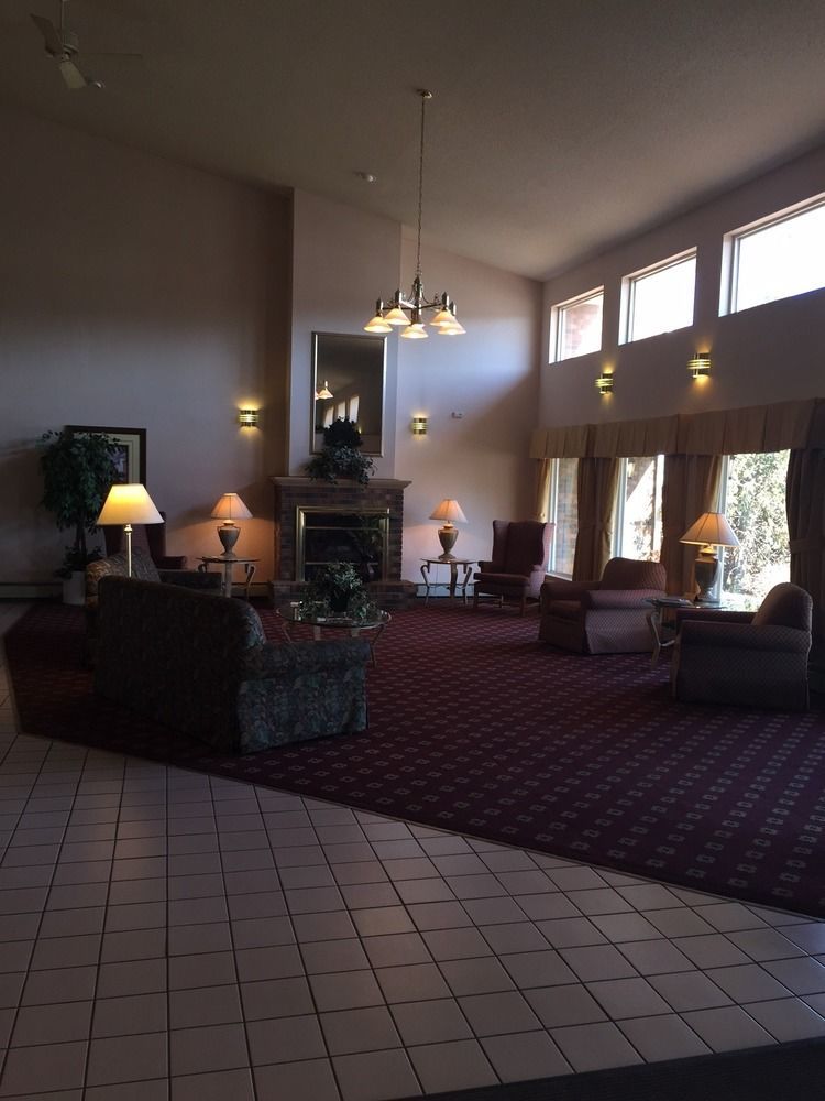 Boarders Inn & Suites By Cobblestone Hotels Superior Exterior photo