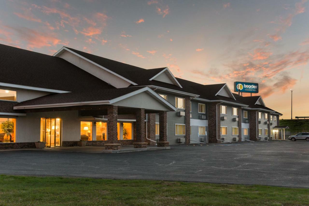 Boarders Inn & Suites By Cobblestone Hotels Superior Exterior photo