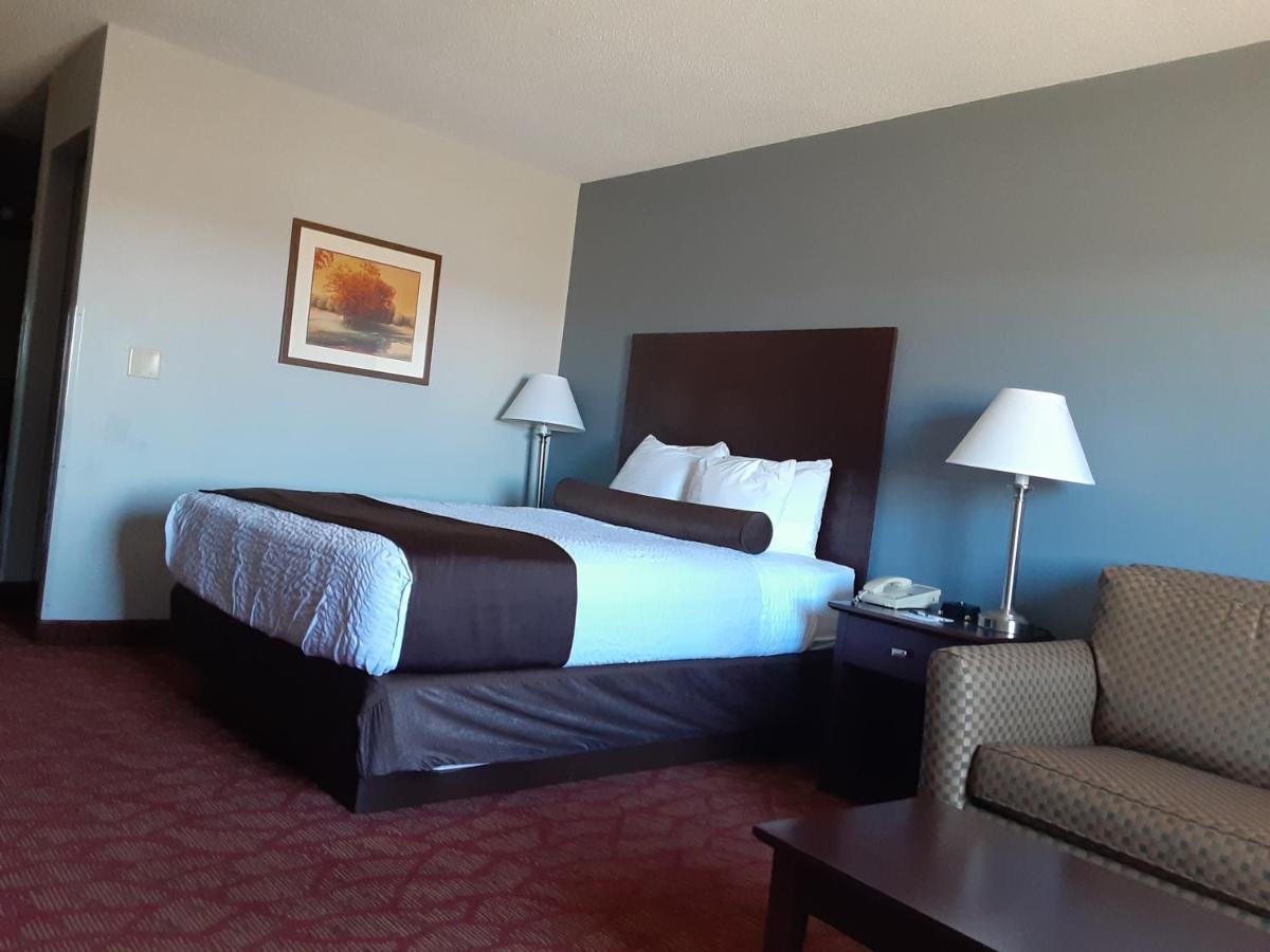 Boarders Inn & Suites By Cobblestone Hotels Superior Exterior photo