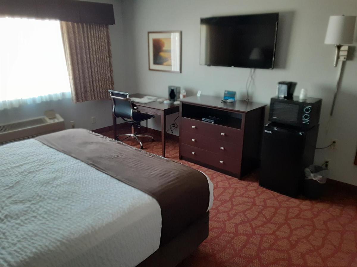 Boarders Inn & Suites By Cobblestone Hotels Superior Exterior photo